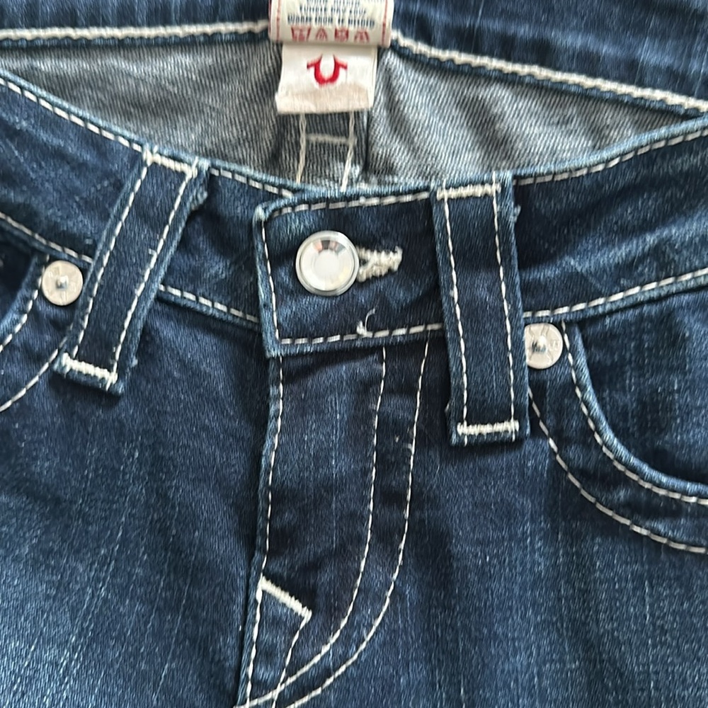 True Religion Becky Blue Jeans Size 28 with Swarovski Buttons New! - Picture 9 of 10